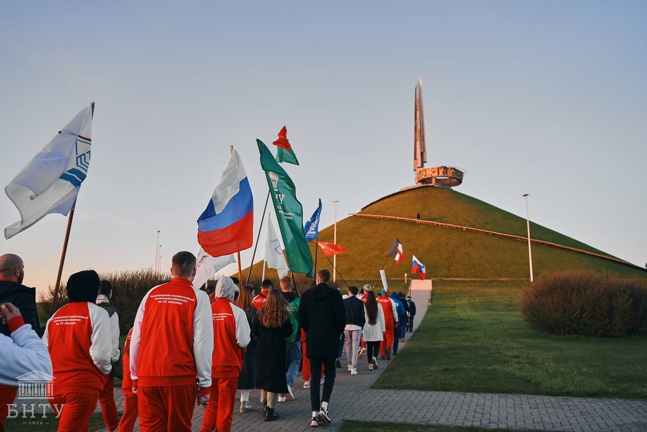 Пробег беларусь. Традиции героев Победы. День Победы Ижевск 2022. СССР В 2022 году. Пробег посвященный 9 мая 2022 Гусиноозерск.